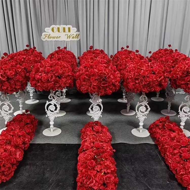 Dathanna Ball Liathróid Flower le haghaidh Maisiúcháin Bainise: Treochtaí Dearg, Bán agus Bándearg