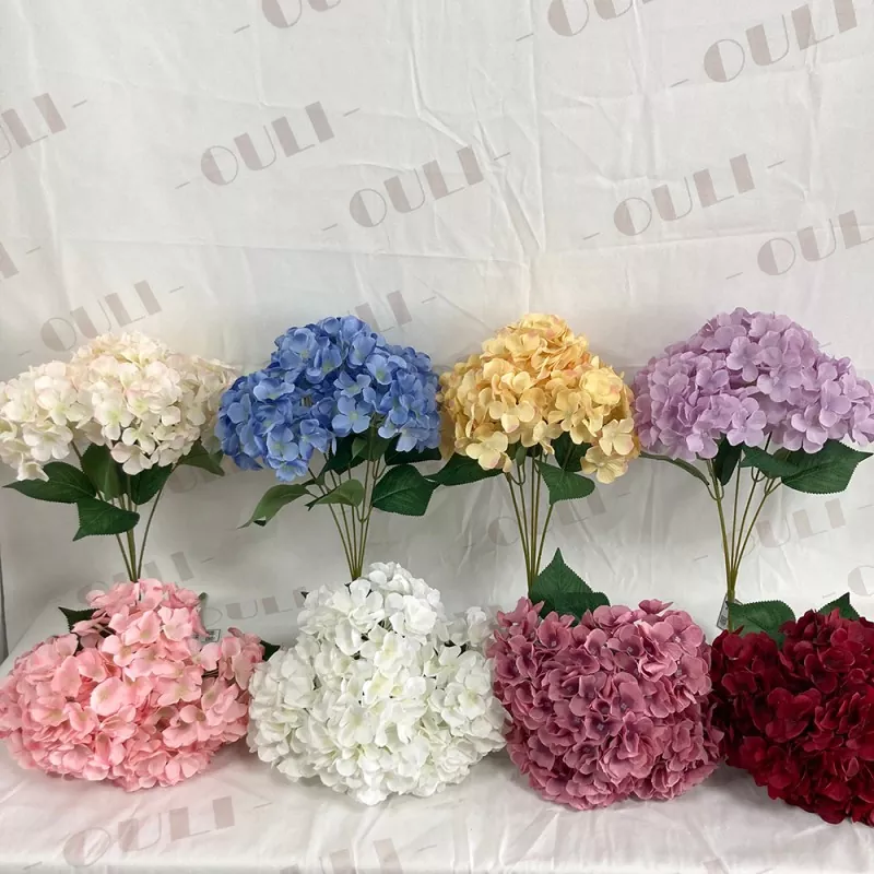 Bouquet bláthanna saorga hydrangea